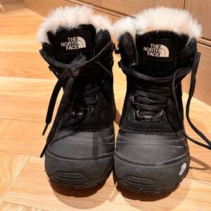 The North Face Kids Shellista V Lace WP snow boot
